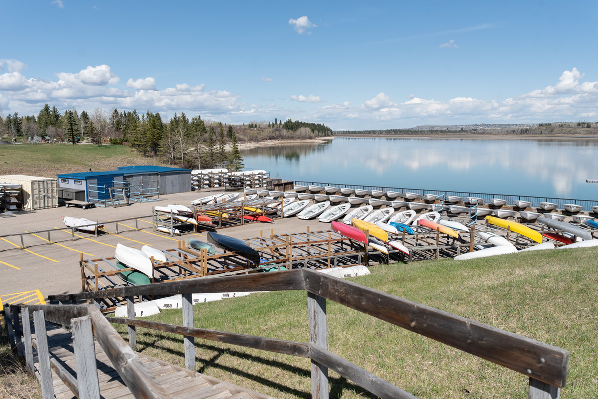 bmo glenmore landing hours